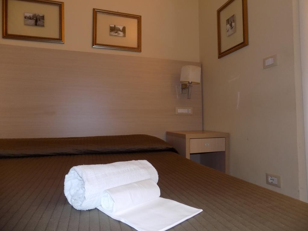 ローマ ブッキング ハウス Bed & Breakfast エクステリア 写真
