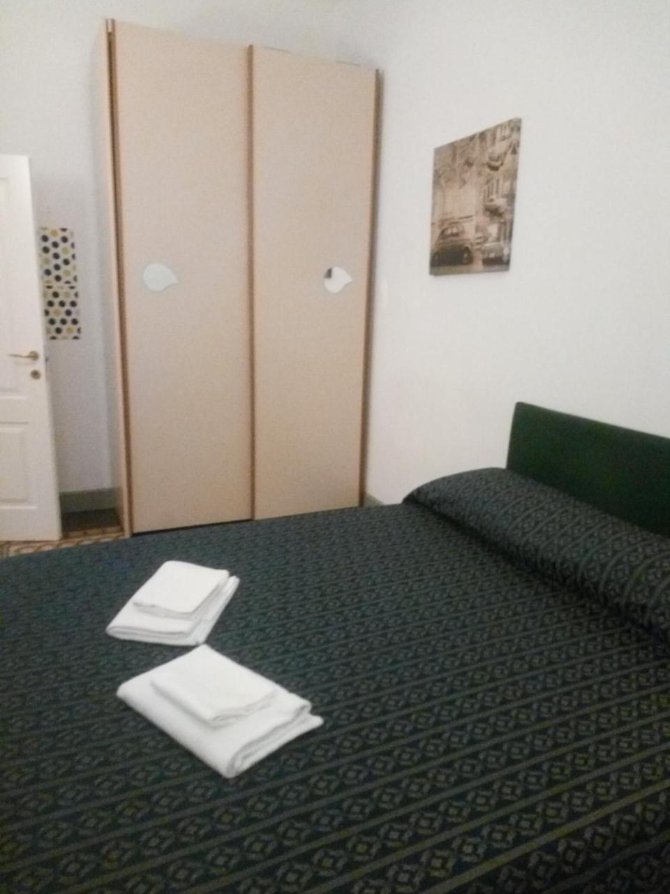 ローマ ブッキング ハウス Bed & Breakfast エクステリア 写真