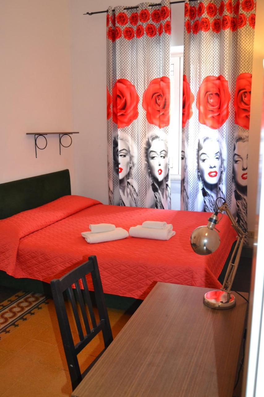 ローマ ブッキング ハウス Bed & Breakfast エクステリア 写真